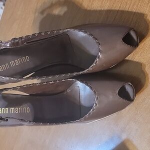 Ann Marino Size 7.5 Women's Heels, Color: Mocha (brown)